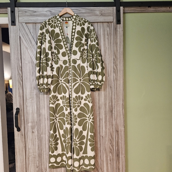 FARM RIO Green Palermo Buttoned Puff Sleeve Maxi Dress - Picture 4 of 16